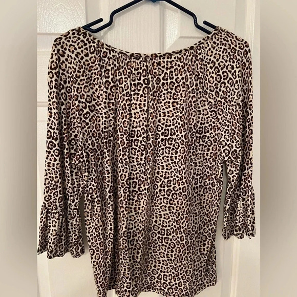 Michael Kors Women’s Dress Shirt. - Picture 2 of 5